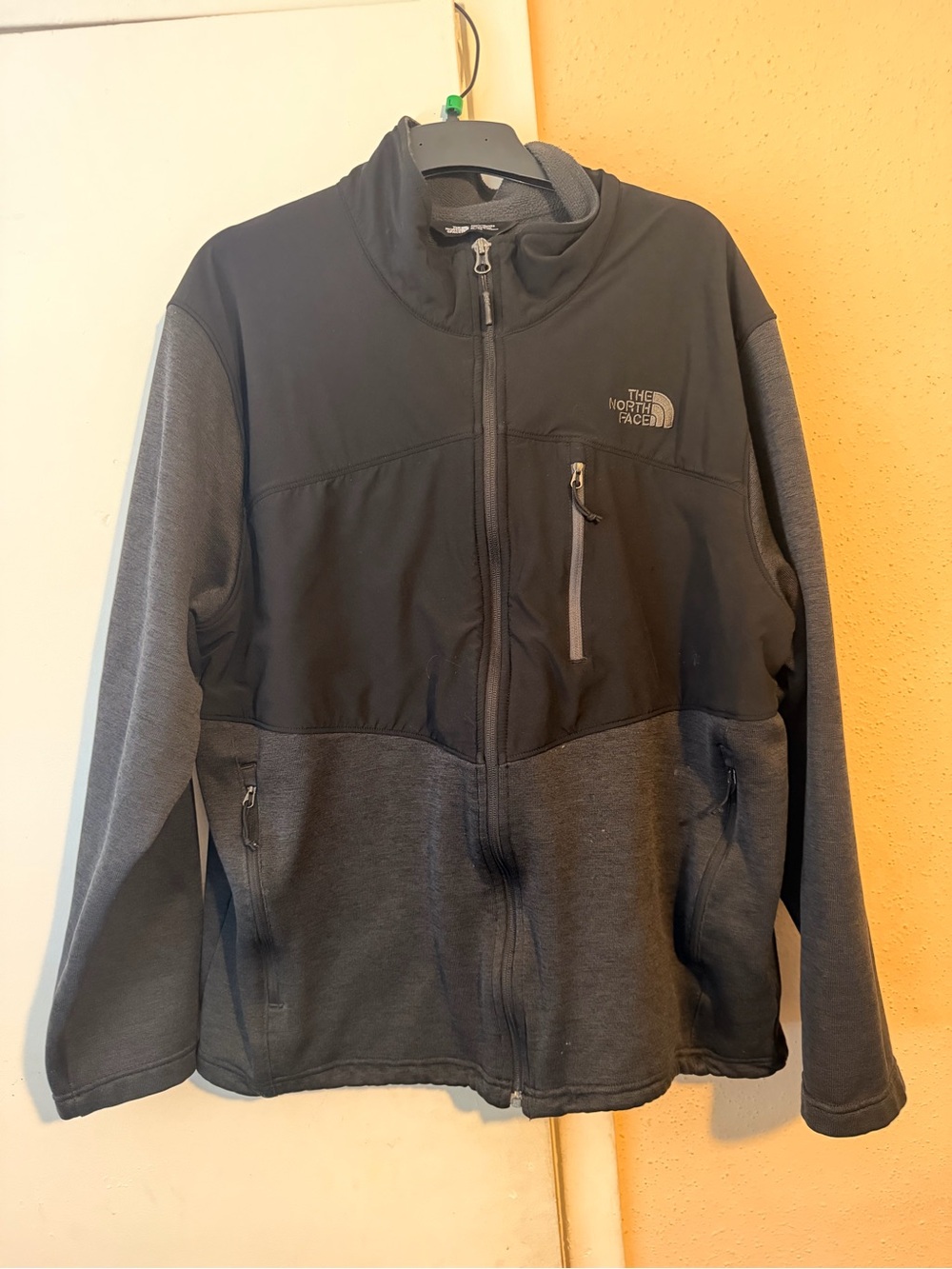 The North Face Jacket Mens Sz XL Black Full Zip Hiking
